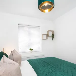 Piccadilly Place - 3 Bedroom House York